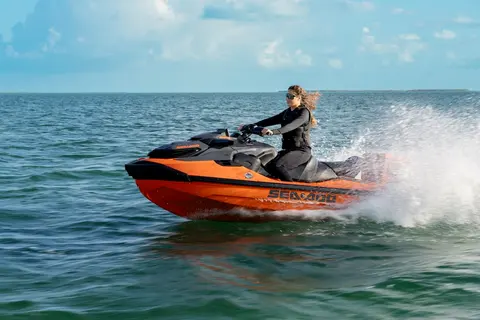 SEA-MY27-PWC-RXTX-ACT-07589-RGB.jpg