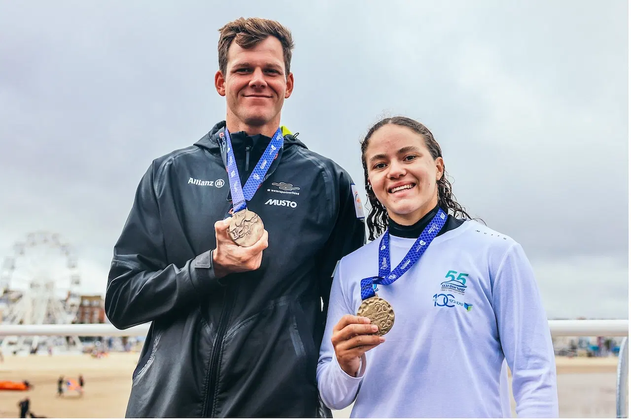 Steinberg and Van Opzeeland Soar