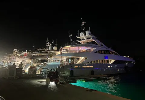 Flybridge Yachts