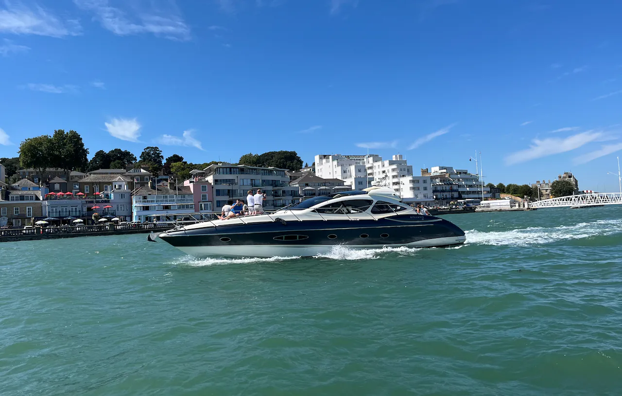 Atlantis Yachts: Italian Spirit, Azimut Heritage