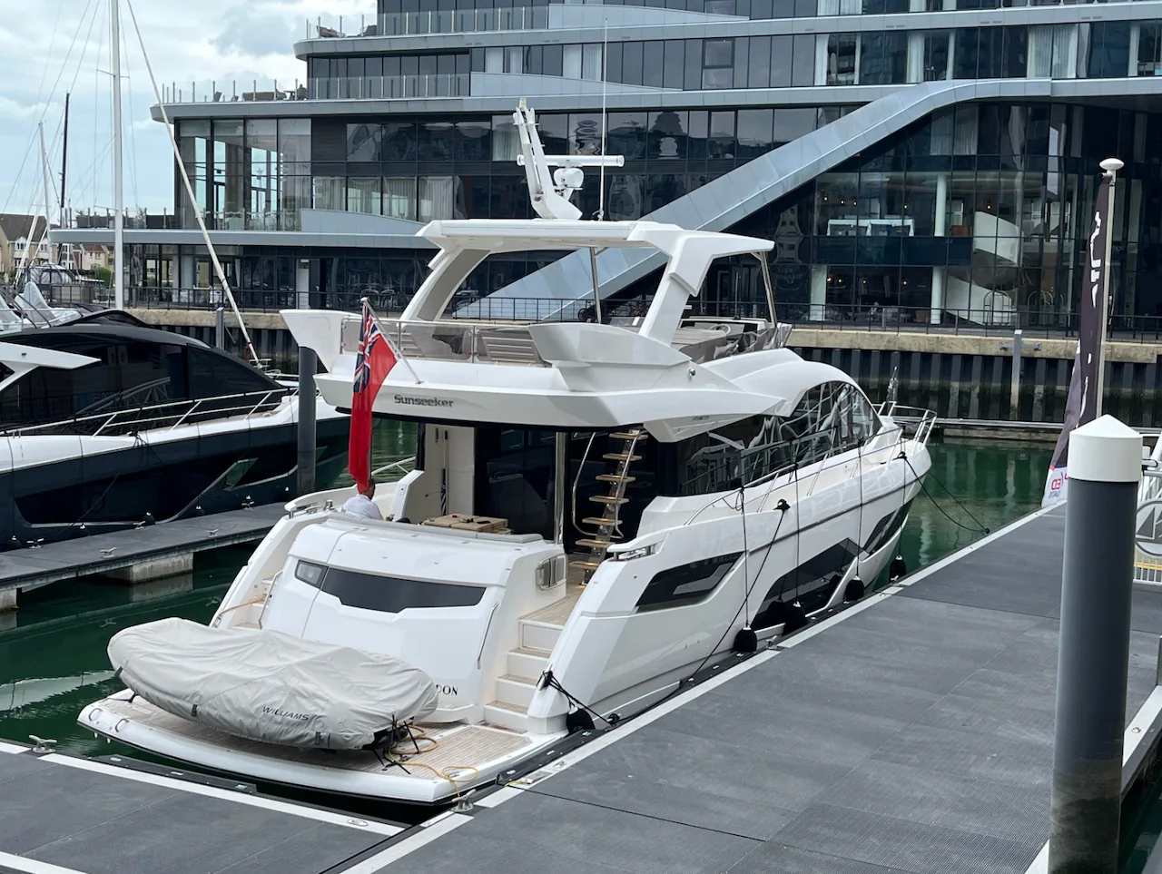 Sunseeker Manhattan 52 - Flybridge