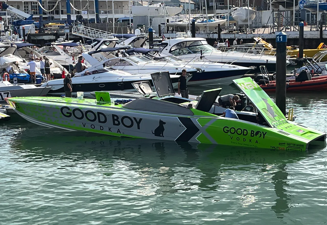 Cowes–Torquay–Cowes Powerboat Race Roars into Life
